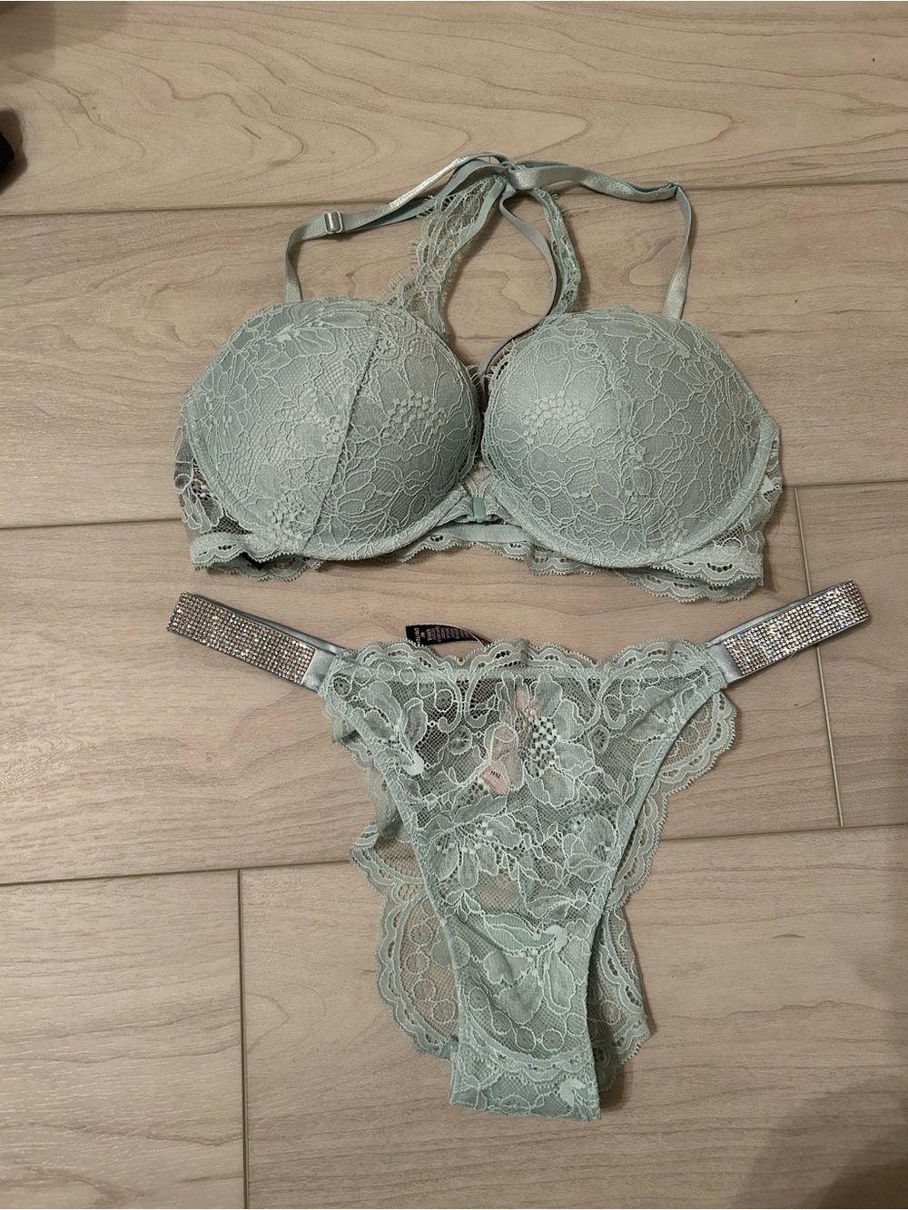 Victoria's Secret Lace Push-Up Bra & Rhinestone Thong in Mint